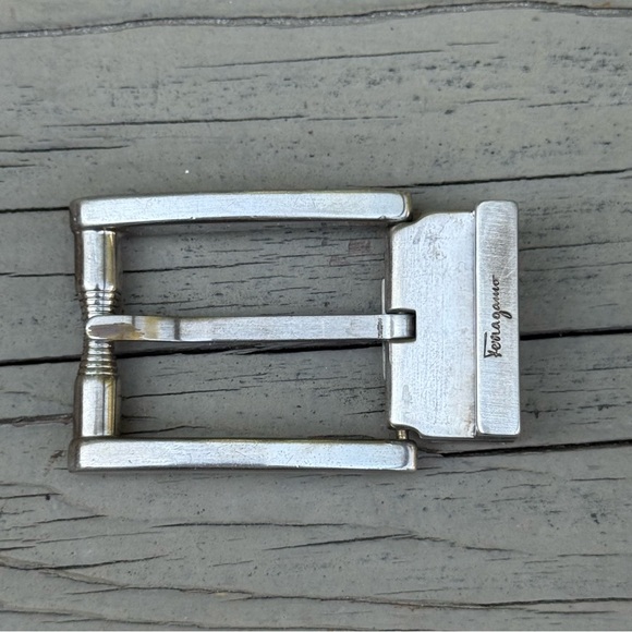 salvatore ferragamo belt silver buckle